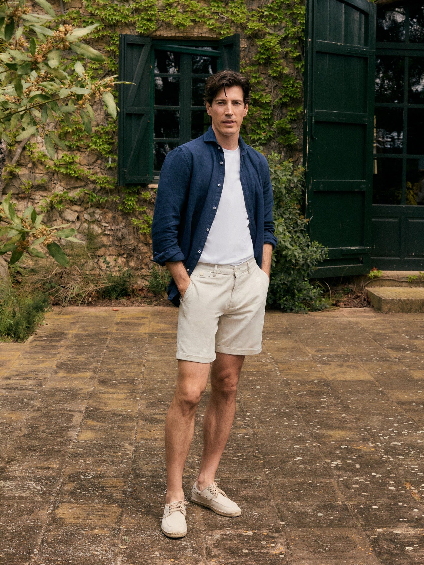 Classic Stone-coloured Bermuda shorts 2.0